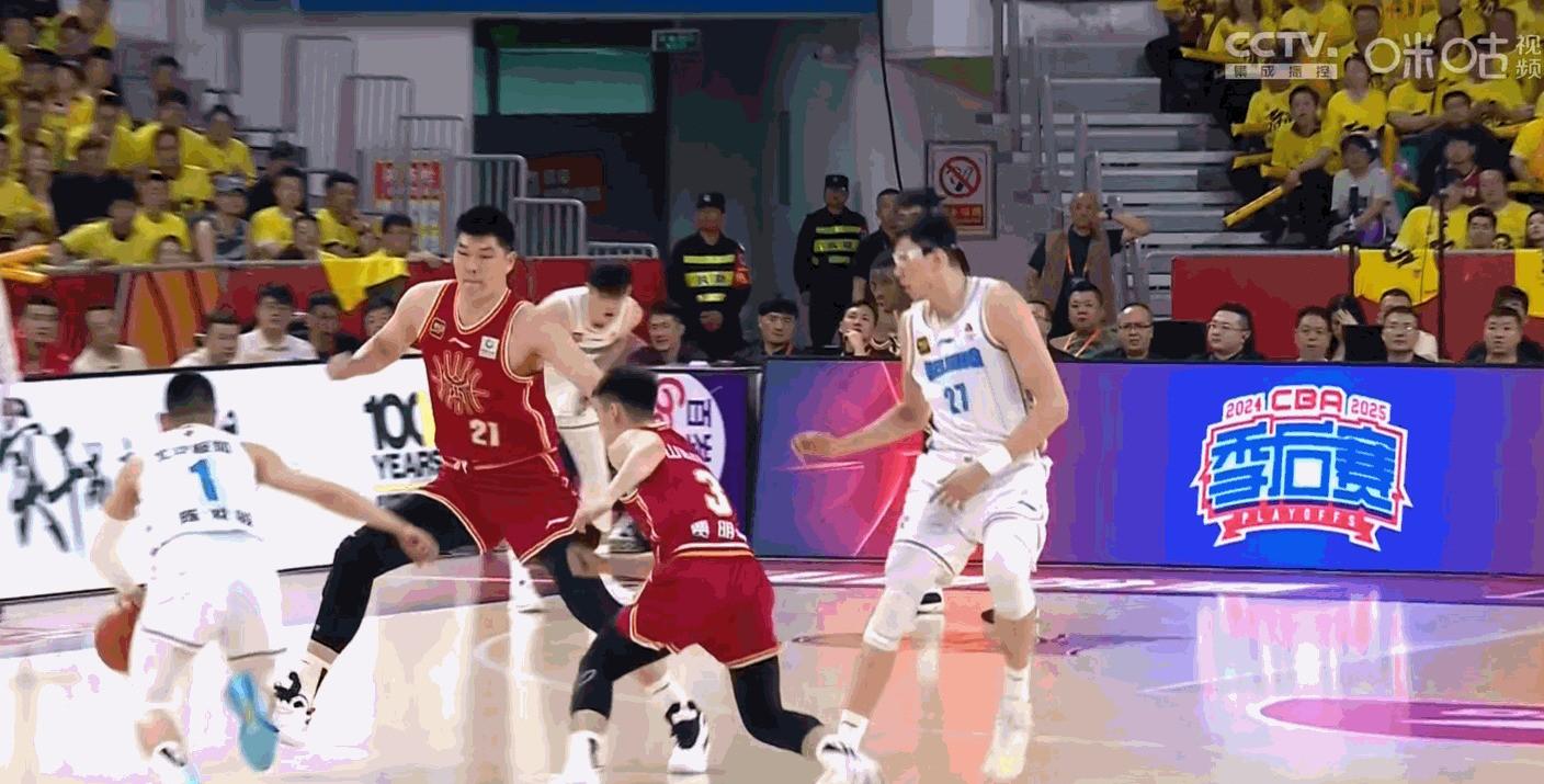 关于窗口期CBA季后赛焦点战，门兴格拉德巴赫强势反弹，话题不断，年轻球员得到机会的信息