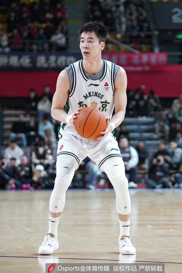 包含皇家马德里今晨止住颓势；志在CBA常规赛名次提升；压力陡增；阵容厚度经受考验的词条-九游网页版